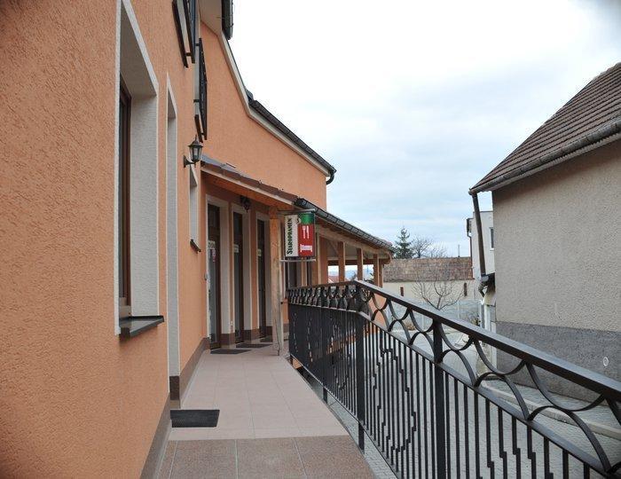 Penzion Havran Trencianska Turna Екстериор снимка